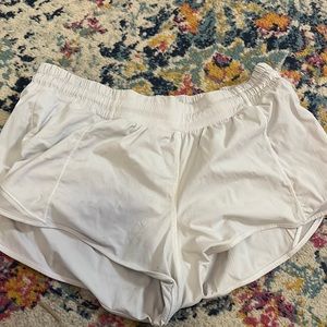 LULULEMON WHITE SHORTS